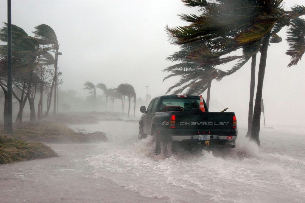 How to Choose Between NFIP and Private Flood Insurance in 2025